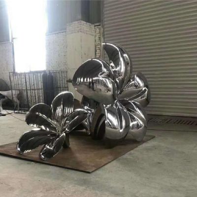 鍛造植物不銹鋼荷花雕塑作品圖片大全