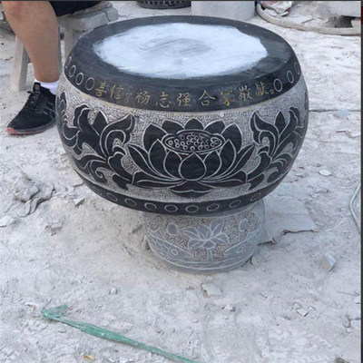 寺廟柱子石墩，柱底柱墩石