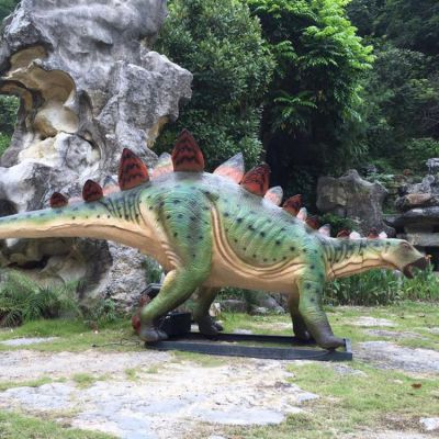 劍齒龍，玻璃鋼仿真恐龍仿生雕塑