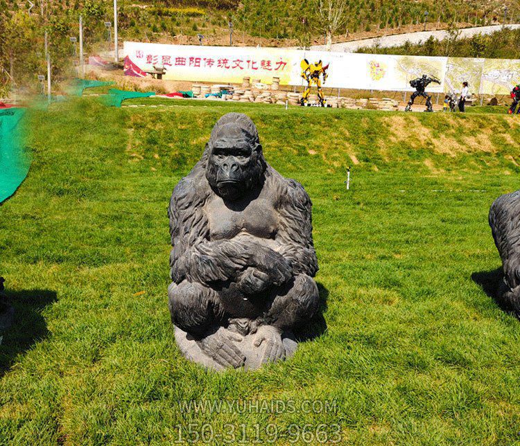 雕塑雕塑 景區(qū)草坪大理石石雕坐著的猩猩<a href=