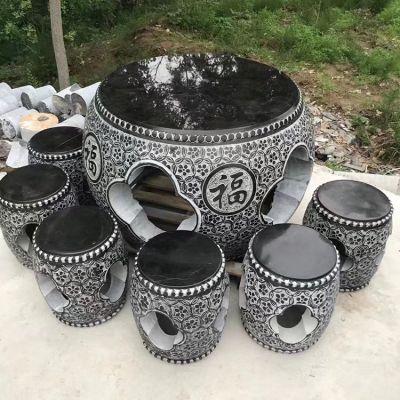 黑色，整石鏤雕，圓桌凳