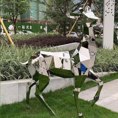 不銹鋼鏡面鹿，幾何塊面抽象鹿雕塑