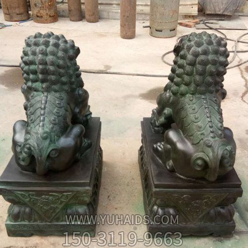企業(yè)門(mén)口擺放大型銅獅子雕塑