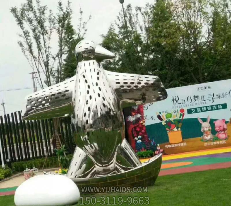 不銹鋼鏡面動(dòng)物園游樂(lè)場(chǎng)大型仿真動(dòng)物抽象個(gè)性天鵝雕塑 不銹鋼鏡面動(dòng)物園游樂(lè)場(chǎng)大型仿真動(dòng)物抽象個(gè)性天鵝雕塑