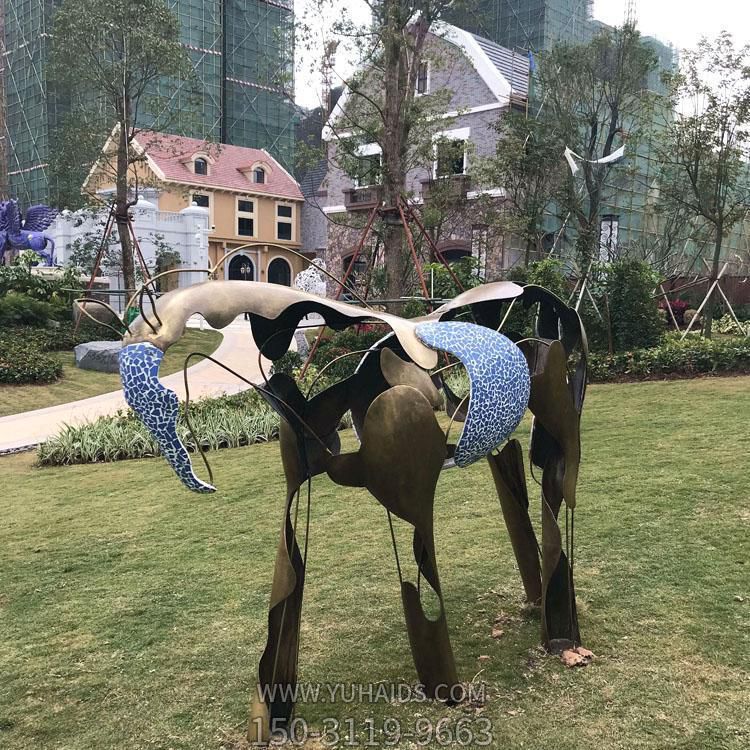 廣場(chǎng)鑄銅抽象動(dòng)物拉小提琴人物銅雕雕塑