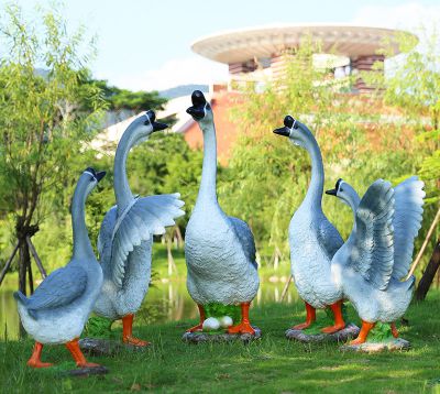 養(yǎng)殖場玻璃鋼仿真，彩繪天鵝雕塑