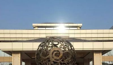 戶(hù)外酒店銅鑄抽象鏤空球雕塑