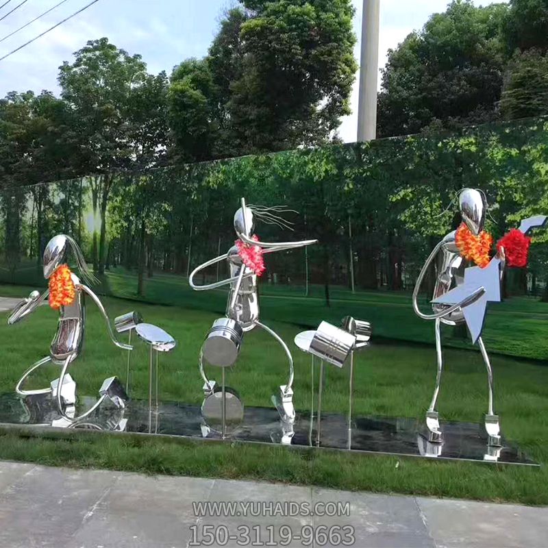 公園不銹鋼抽象彈奏樂(lè)器的人物雕塑 公園不銹鋼抽象彈奏樂(lè)器的人物雕塑