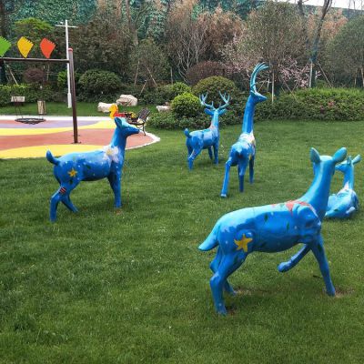 梅花鹿，公園草坪裝飾動(dòng)物擺件