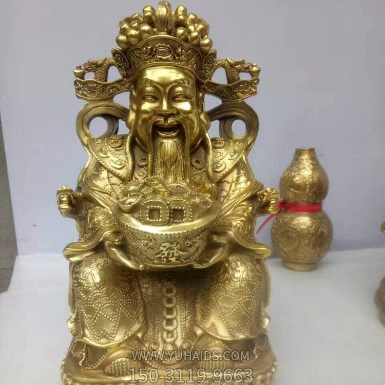 鑄銅戶外園林景觀財神爺?shù)袼?>
                                <h2>鑄銅戶外園林景觀財神爺?shù)袼?參數(shù)說明</h2>
                                                                        <table>
                                      <tr>
                                        <th>產(chǎn)品標(biāo)題</th>
                                        <td>鑄銅戶外園林景觀財神爺?shù)袼?/td>
                                      </tr>
                                      <tr>
                                        <th>發(fā)布時間</th>
                                        <td>2023-06-08 10:12</td>
                                      </tr>
                                      <tr>
                                        <th>價格</th>
                                        <td><span>電話咨詢</td>
                                      </tr>
                                                                              <tr>
                                          <th>雕刻內(nèi)容</th>
                                          <td>園林</td>
                                        </tr>
                                                                              <tr>
                                          <th>其他</th>
                                          <td>景觀</td>
                                        </tr>
                                                                              <tr>
                                          <th>制作材質(zhì)</th>
                                          <td>鑄銅</td>
                                        </tr>
                                                                          </table>
                                <h2>鑄銅戶外園林景觀財神爺?shù)袼?詳細(xì)說明</h2>
                                <p>玉海雕塑是一家綜合性的雕塑公司，擁有多款鑄銅戶外園林景觀財神爺?shù)袼苣Ｐ?，可加工定制多種鑄銅戶外園林景觀財神爺?shù)袼?，支持材質(zhì)、樣式、風(fēng)格、尺寸大小等方面的調(diào)整修改定制。我們所加工制作的鑄銅戶外園林景觀財神爺?shù)袼苜|(zhì)優(yōu)價廉，遍布全國多個省市地區(qū)，想要了解更多案例圖片，請電話或微信咨詢。材質(zhì)、大小、樣式等都可以按需定制，還可根據(jù)您提供給的鑄銅戶外園林景觀財神爺?shù)袼軜訄D進(jìn)行制作！如有相關(guān)需求，歡迎致電（微信同號）：<span>150-3119-9663</span></p>
                                                                <div   class=