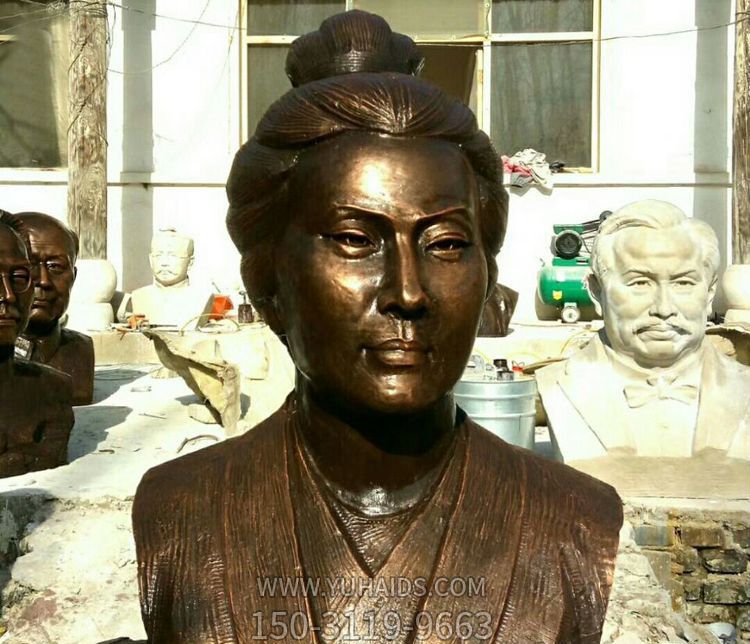 學院公園擺放古代女詞人李清照胸像玻璃鋼仿銅雕塑 學院公園擺放古代女詞人李清照胸像玻璃鋼仿銅雕塑