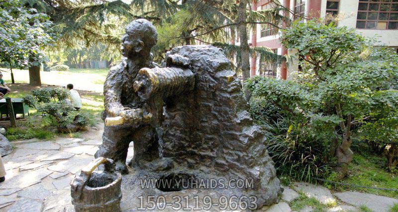 公園打井水的小男孩小品銅雕兒童雕塑 公園打井水的小男孩小品銅雕兒童雕塑