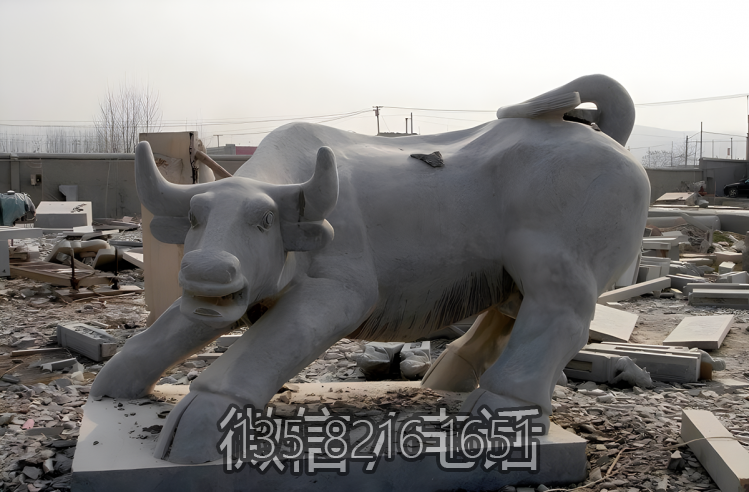 青石石雕園林戶(hù)外景觀裝飾動(dòng)物落地?cái)[件華爾街牛雕塑