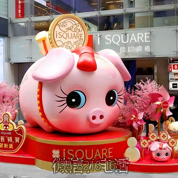 商業(yè)街動(dòng)物景觀裝飾大型落地?cái)[件玻璃鋼卡通生肖豬雕塑