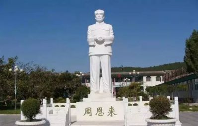城市廣場(chǎng)漢白玉大理石雕刻周總理雕像